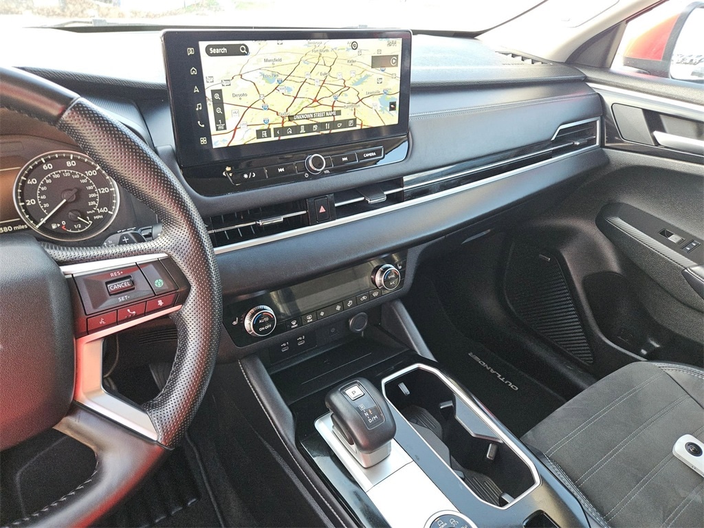 Thumbnail: 2025 Mitsubishi Outlander - 20