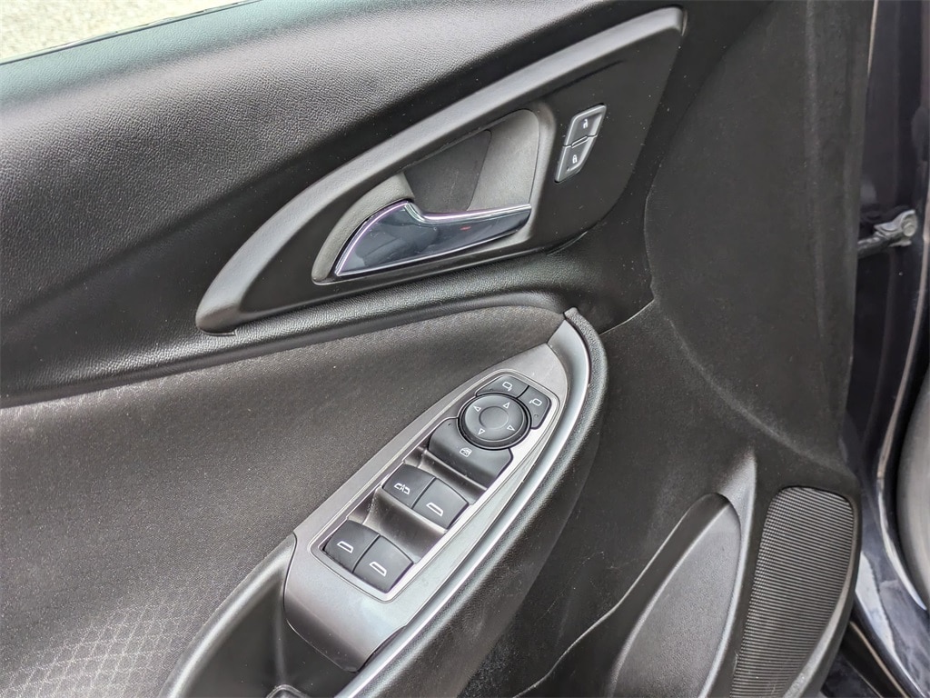 Thumbnail: 2023 Chevrolet Malibu - 13