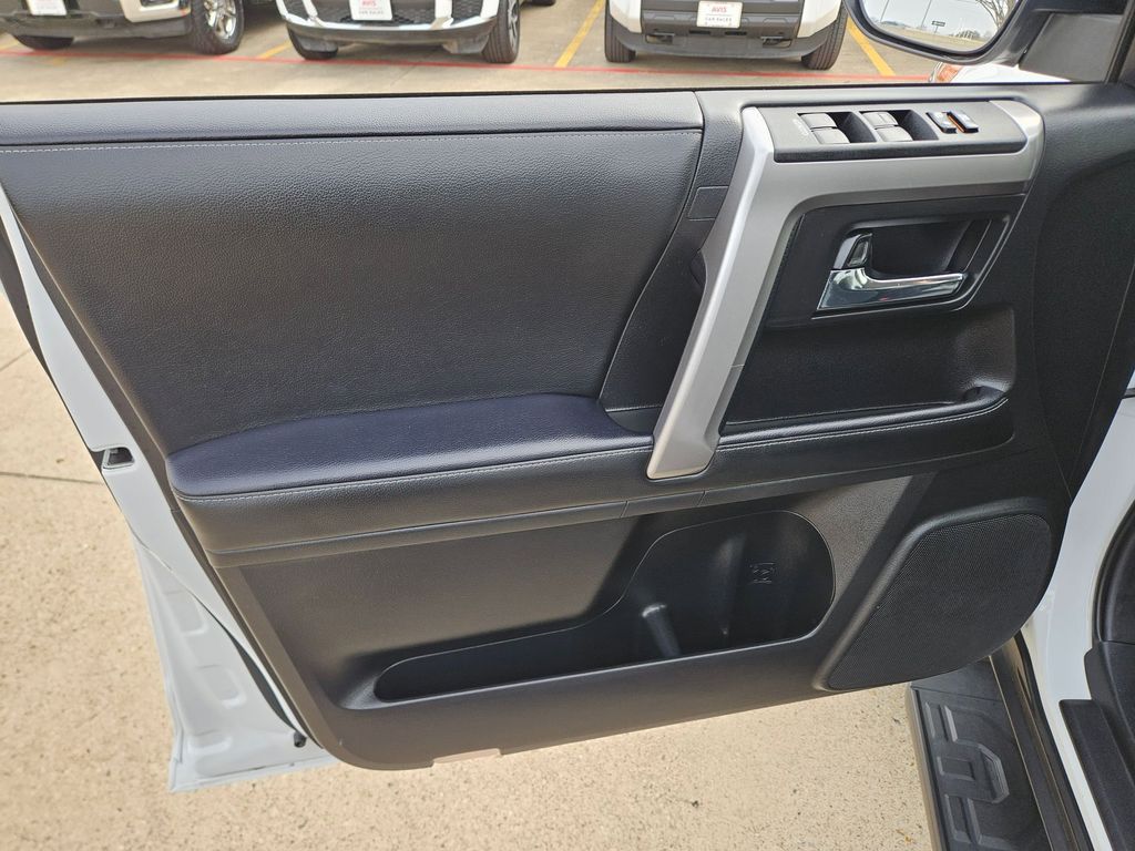 Thumbnail: 2024 Toyota 4Runner - 14