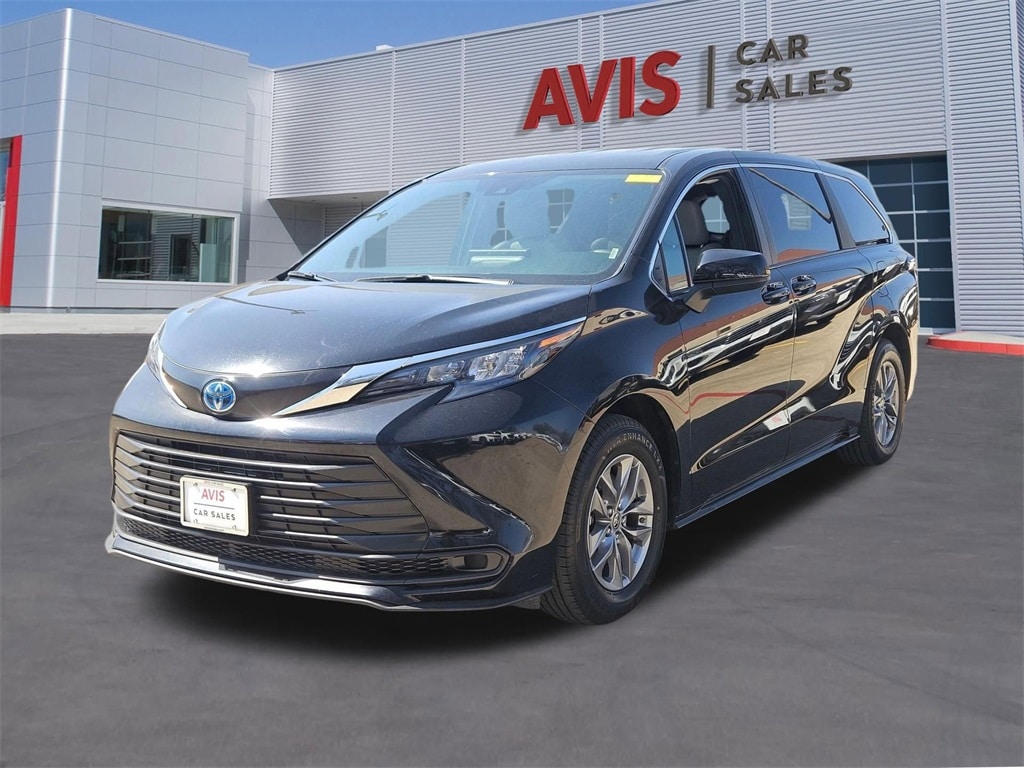 Thumbnail: 2025 Toyota Sienna - 1