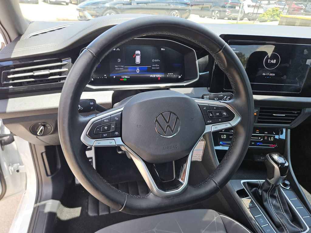 Thumbnail: 2025 Volkswagen Jetta - 18