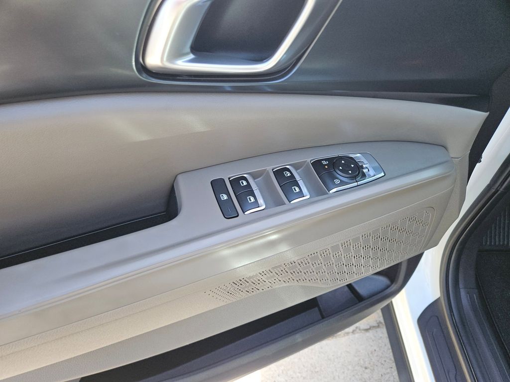 Thumbnail: 2025 Kia Carnival - 15