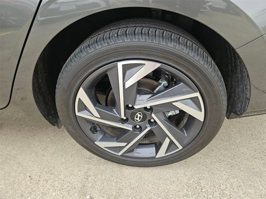 Thumbnail: 2025 Hyundai Elantra - 27