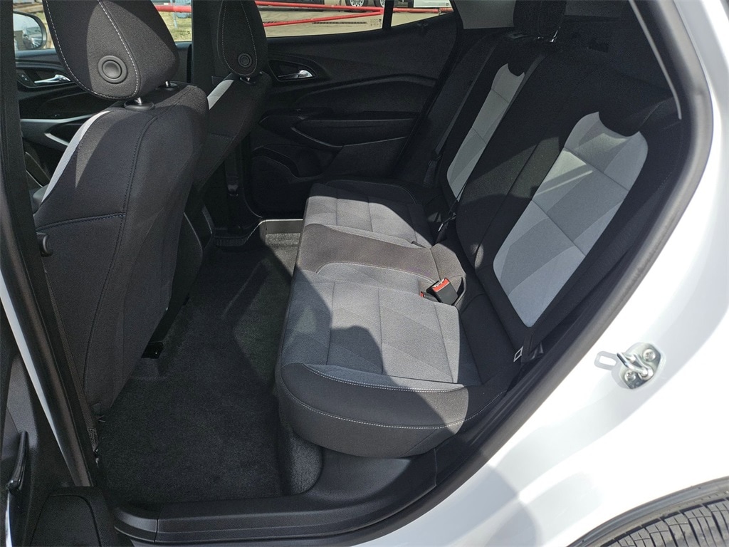 Thumbnail: 2025 Chevrolet Trax - 27