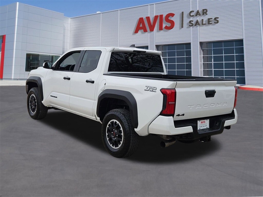 Thumbnail: 2025 Toyota Tacoma - 3