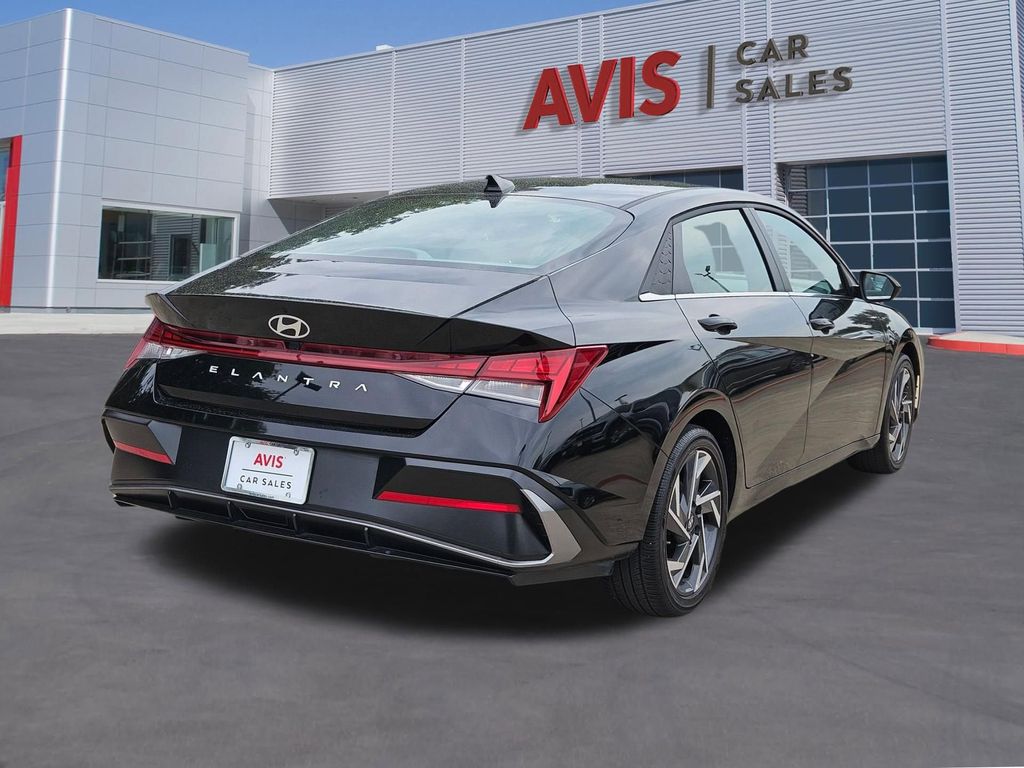 Thumbnail: 2025 Hyundai Elantra - 6
