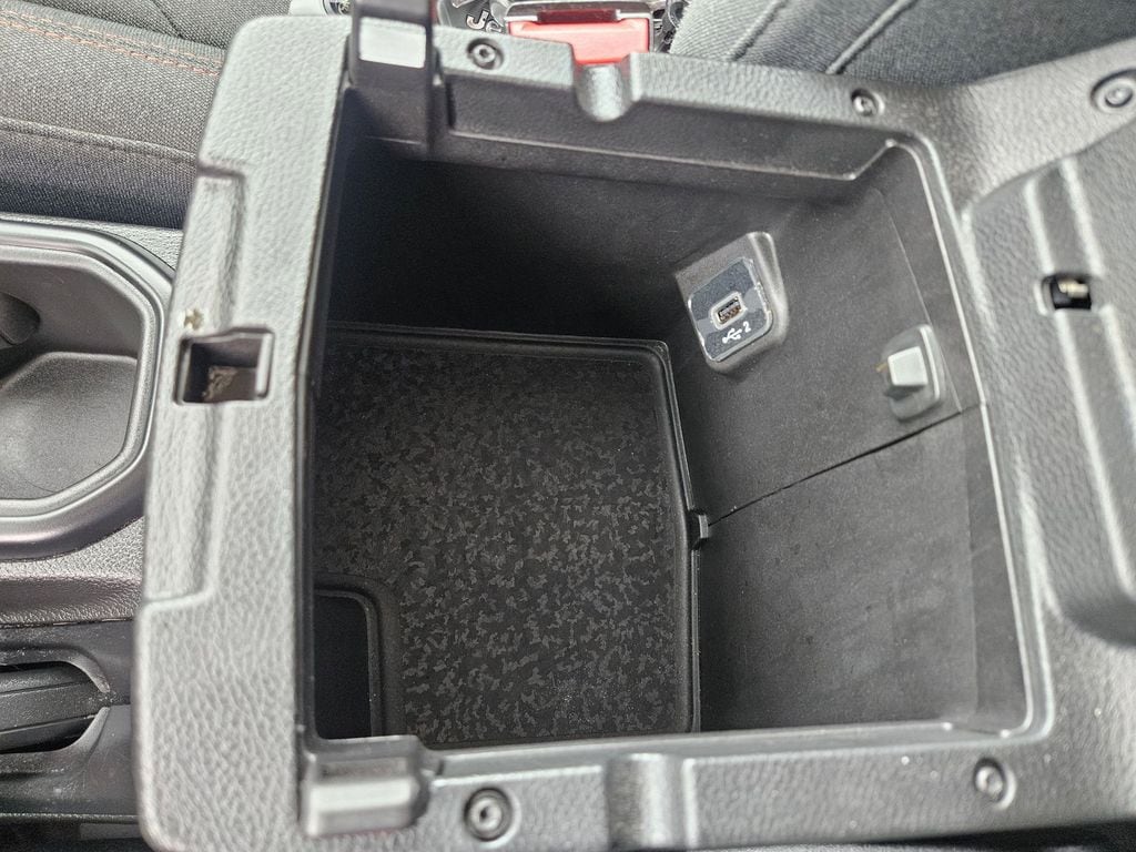 Thumbnail: 2025 Jeep Wrangler - 30