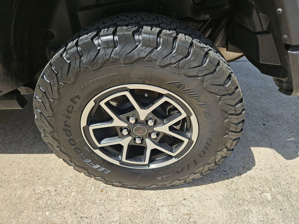 Thumbnail: 2025 Jeep Wrangler - 24