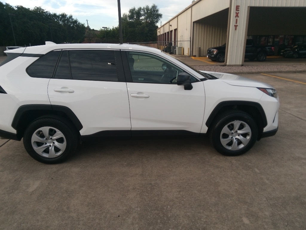 Thumbnail: 2024 Toyota RAV4 - 7