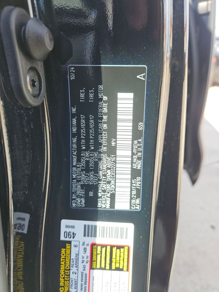 Thumbnail: 2025 Toyota Sienna - 28