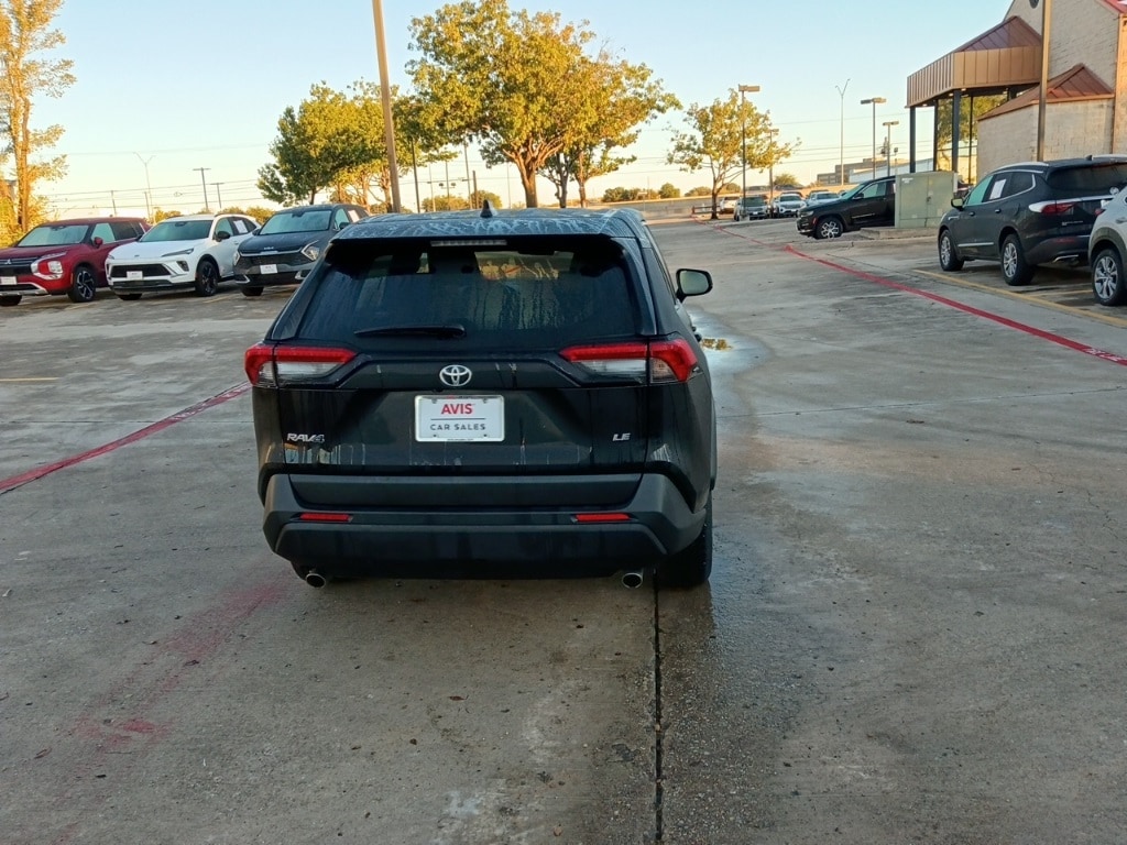 Thumbnail: 2025 Toyota RAV4 - 10