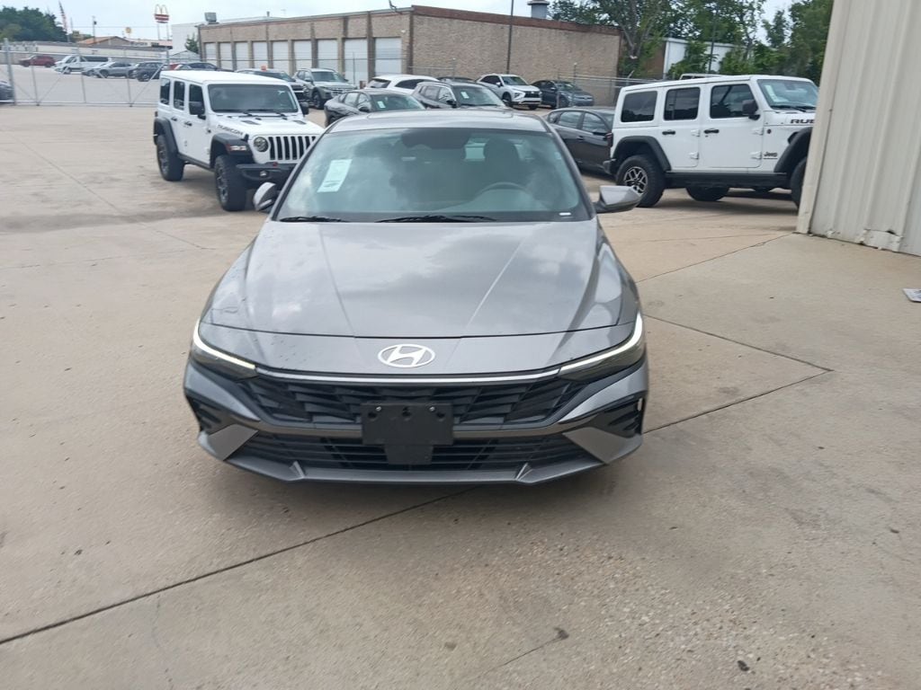 Thumbnail: 2025 Hyundai Elantra - 5