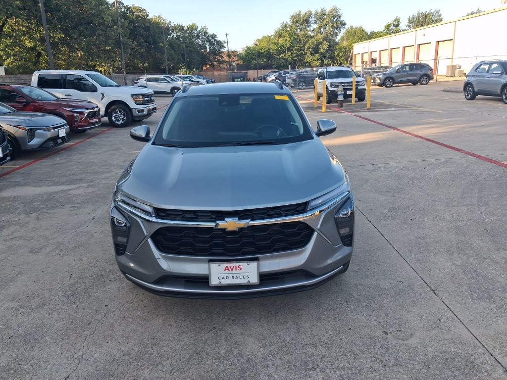 Thumbnail: 2025 Chevrolet Trax - 5
