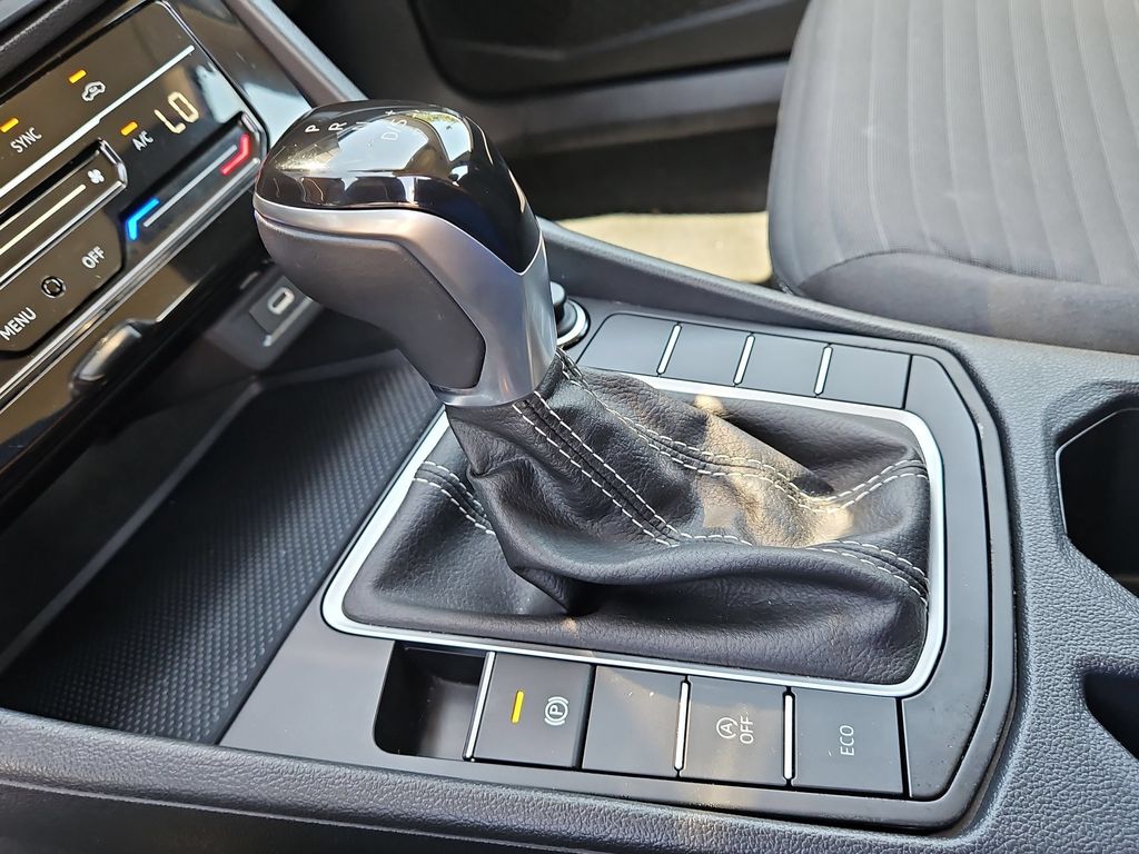 Thumbnail: 2025 Volkswagen Jetta - 24