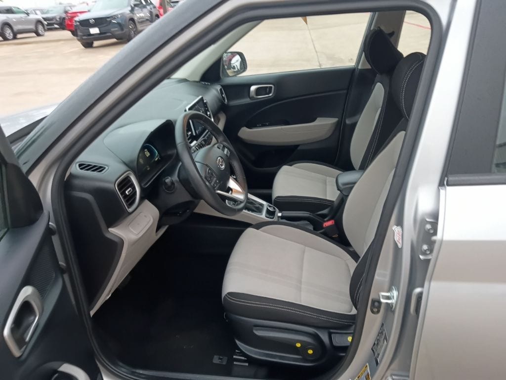 Thumbnail: 2025 Hyundai Venue - 3