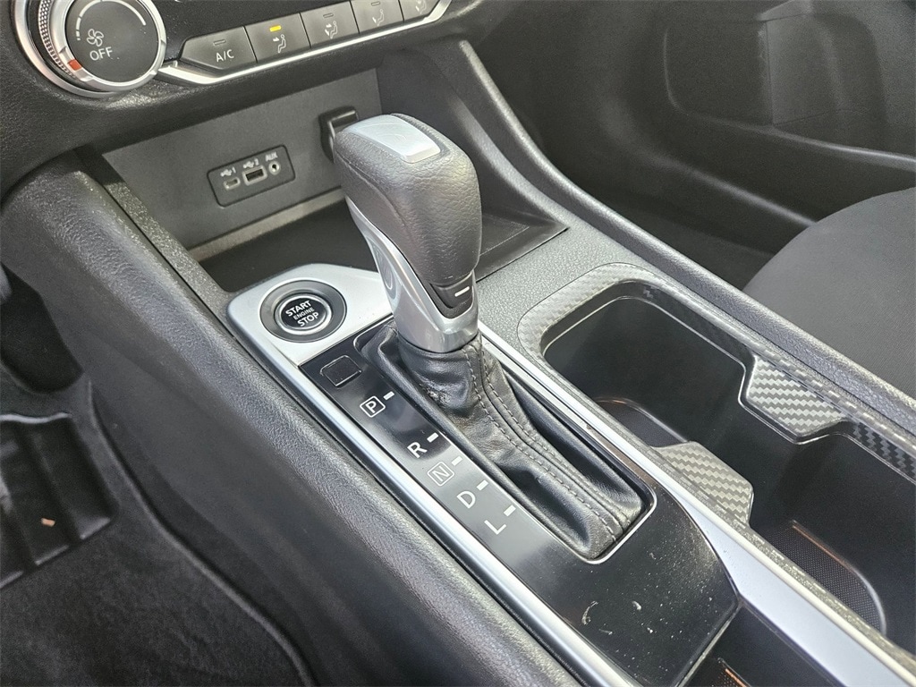 Thumbnail: 2023 Nissan Sentra - 25