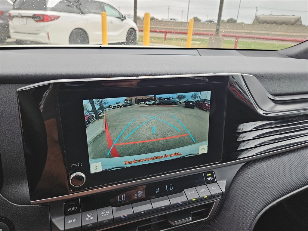 Thumbnail: 2025 Toyota Camry - 22