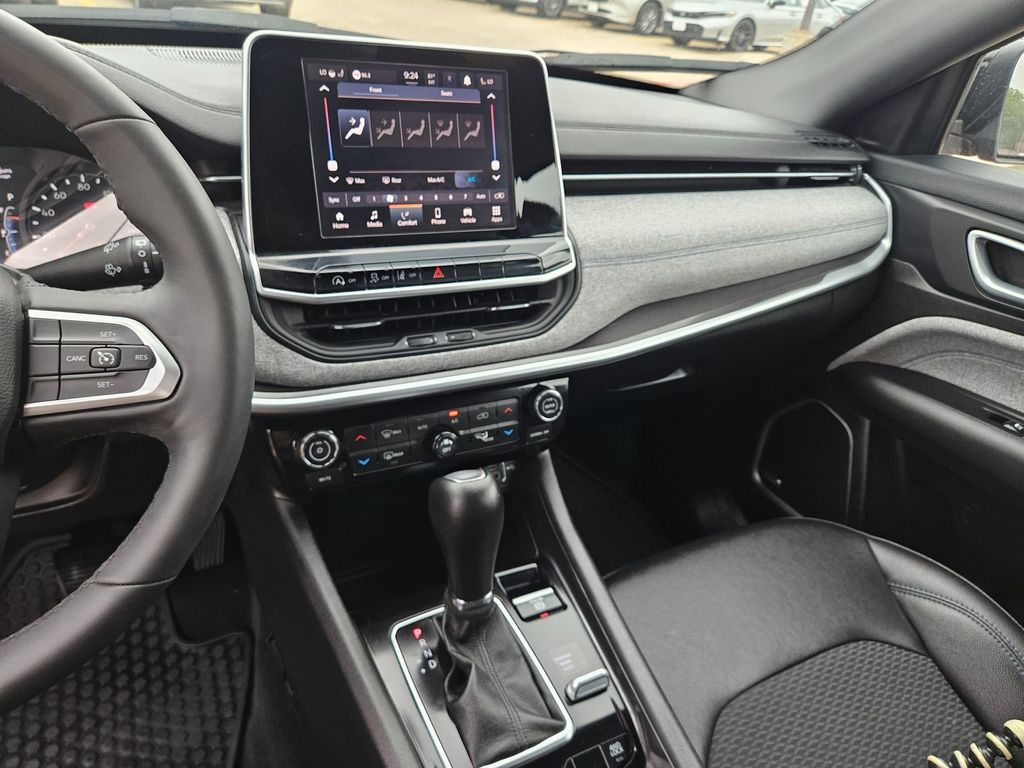 Thumbnail: 2025 Jeep Compass - 20