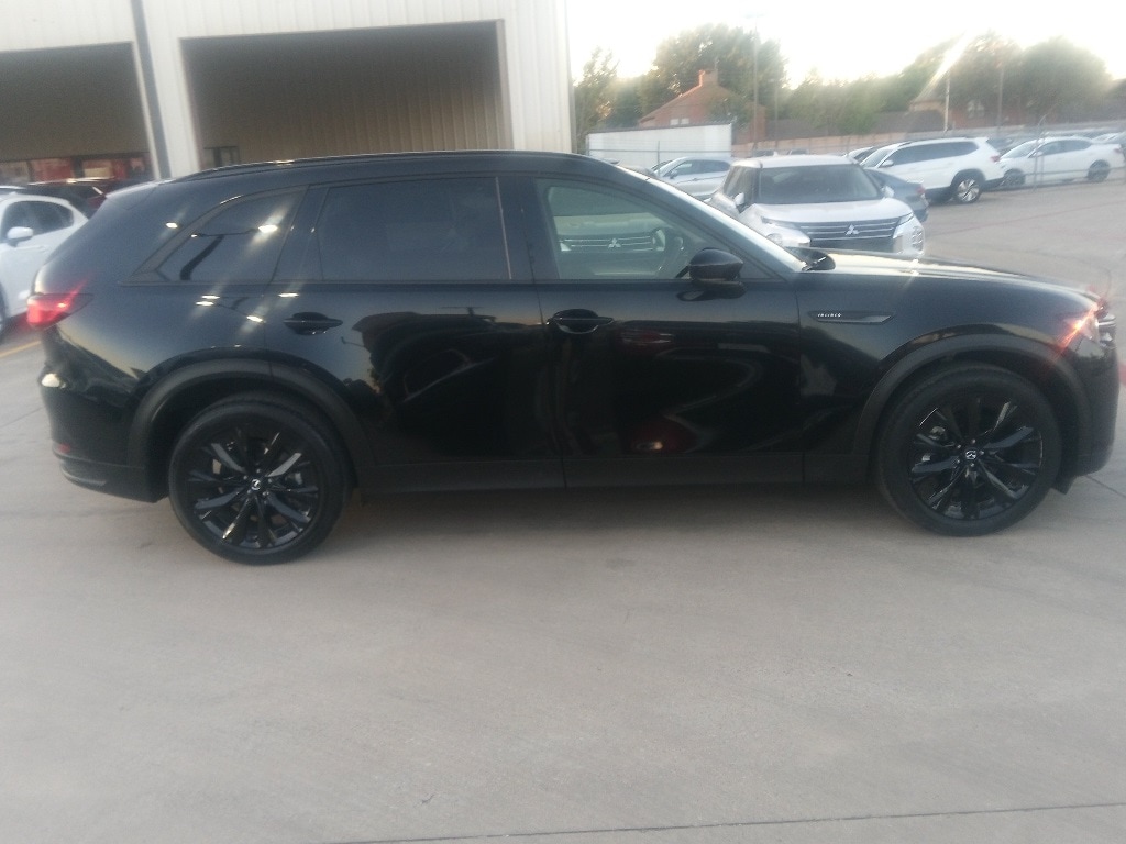 Thumbnail: 2025 Mazda CX-90 - 4