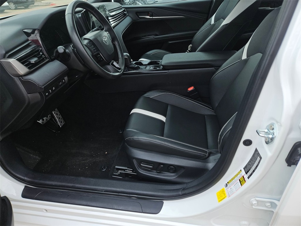 Thumbnail: 2025 Toyota Camry - 11