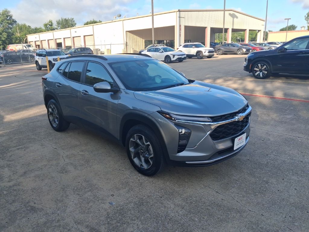 Thumbnail: 2025 Chevrolet Trax - 6