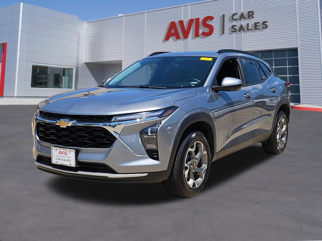 Thumbnail: 2025 Chevrolet Trax - 1