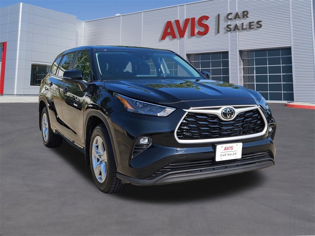 Thumbnail: 2024 Toyota Highlander - 3