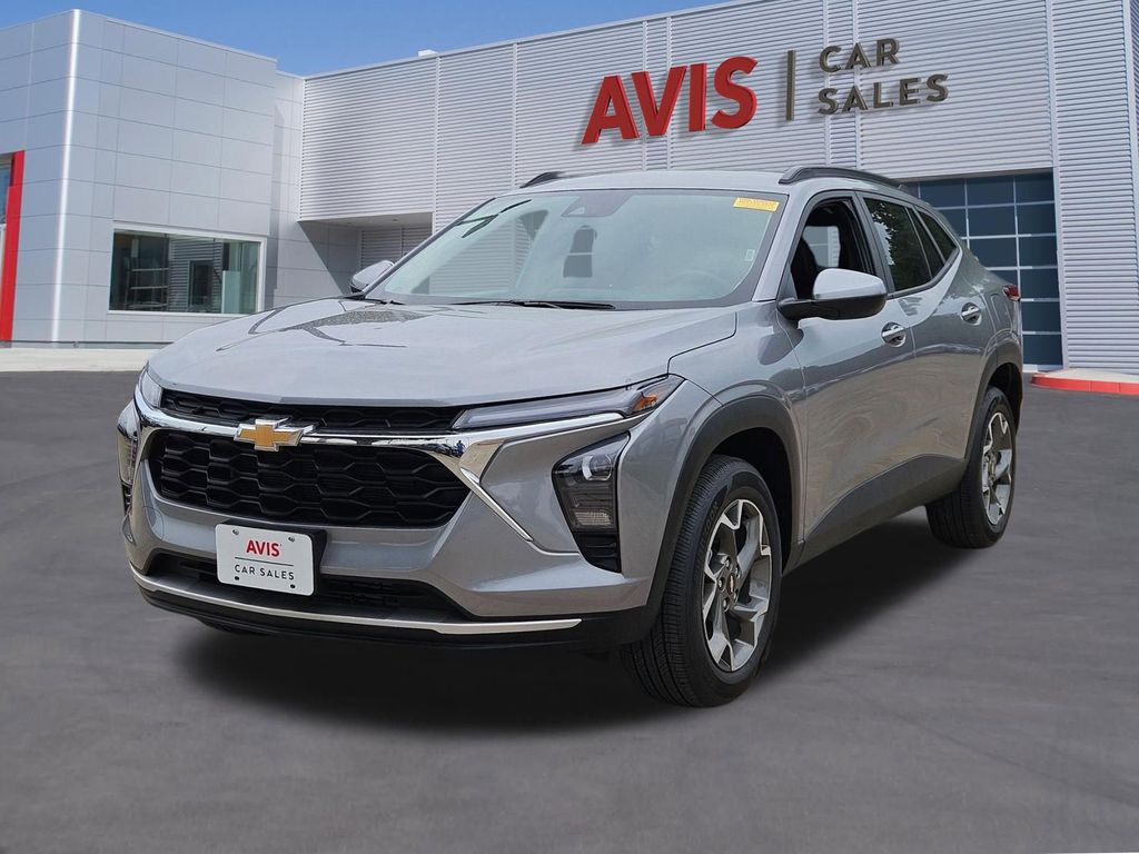 2025 Chevrolet Trax LT's photo