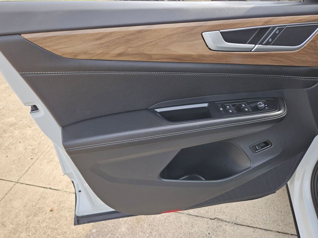 Thumbnail: 2025 Volkswagen Atlas - 14