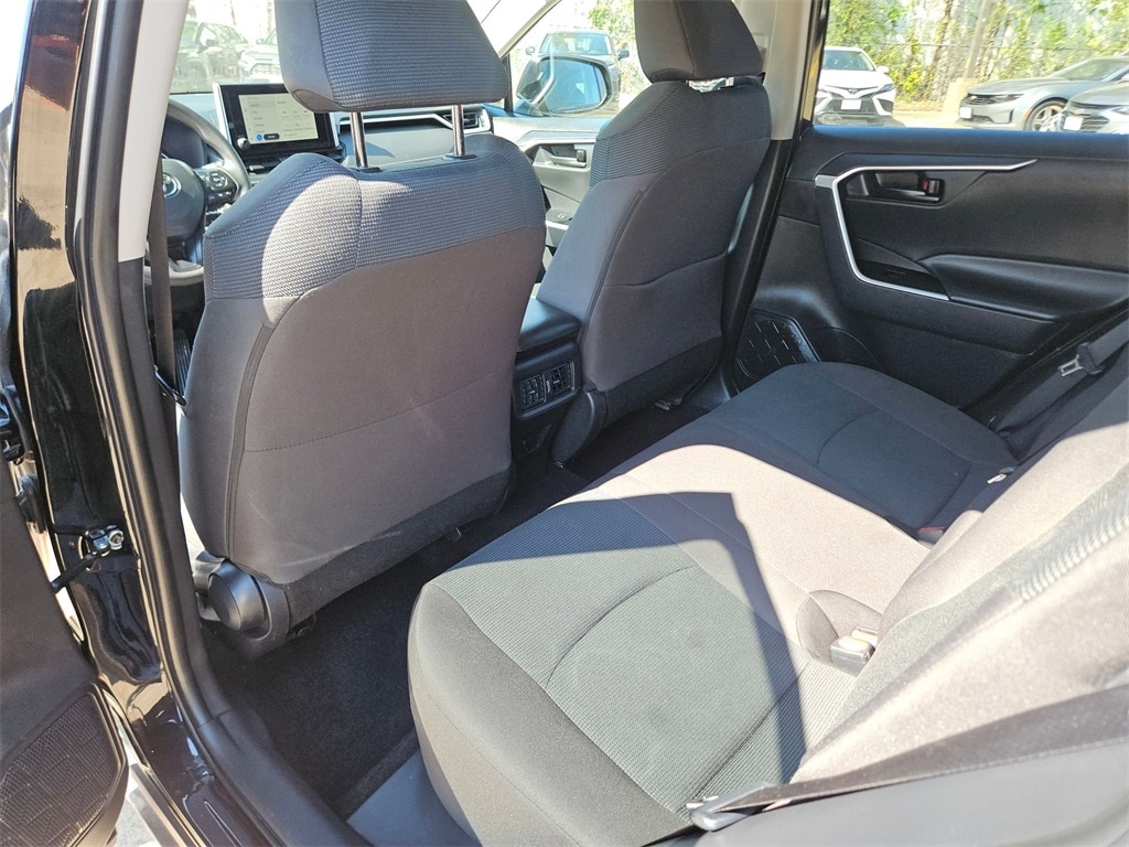 Thumbnail: 2025 Toyota RAV4 - 24