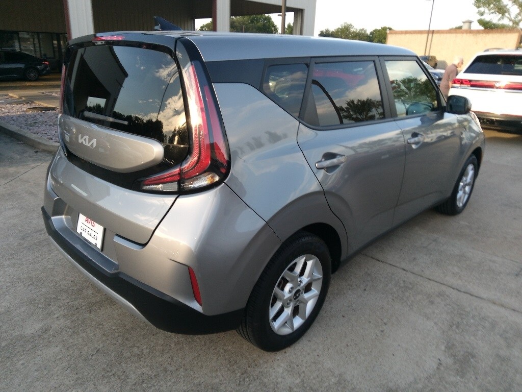 Thumbnail: 2023 Kia Soul - 5