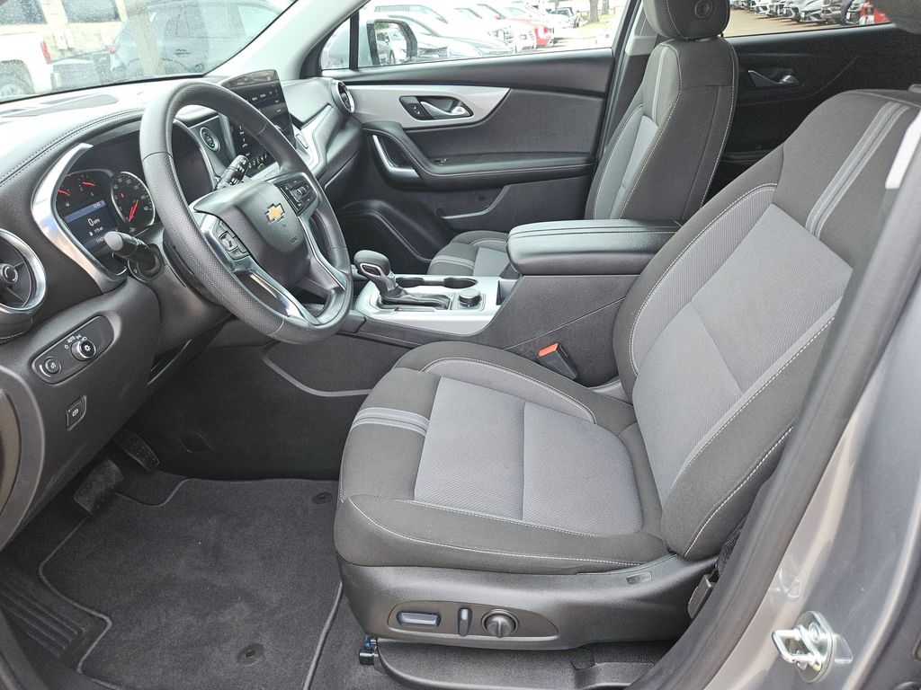 Thumbnail: 2025 Chevrolet Blazer - 11