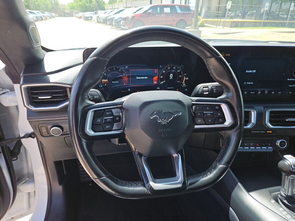 Thumbnail: 2025 Ford Mustang - 18