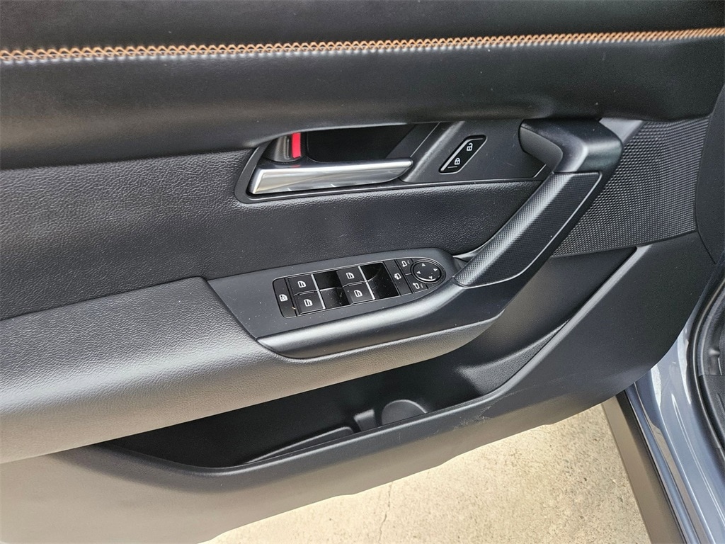 Thumbnail: 2025 Mazda CX-50 - 15