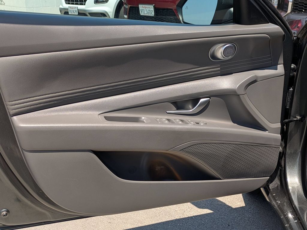 Thumbnail: 2025 Hyundai Elantra - 11