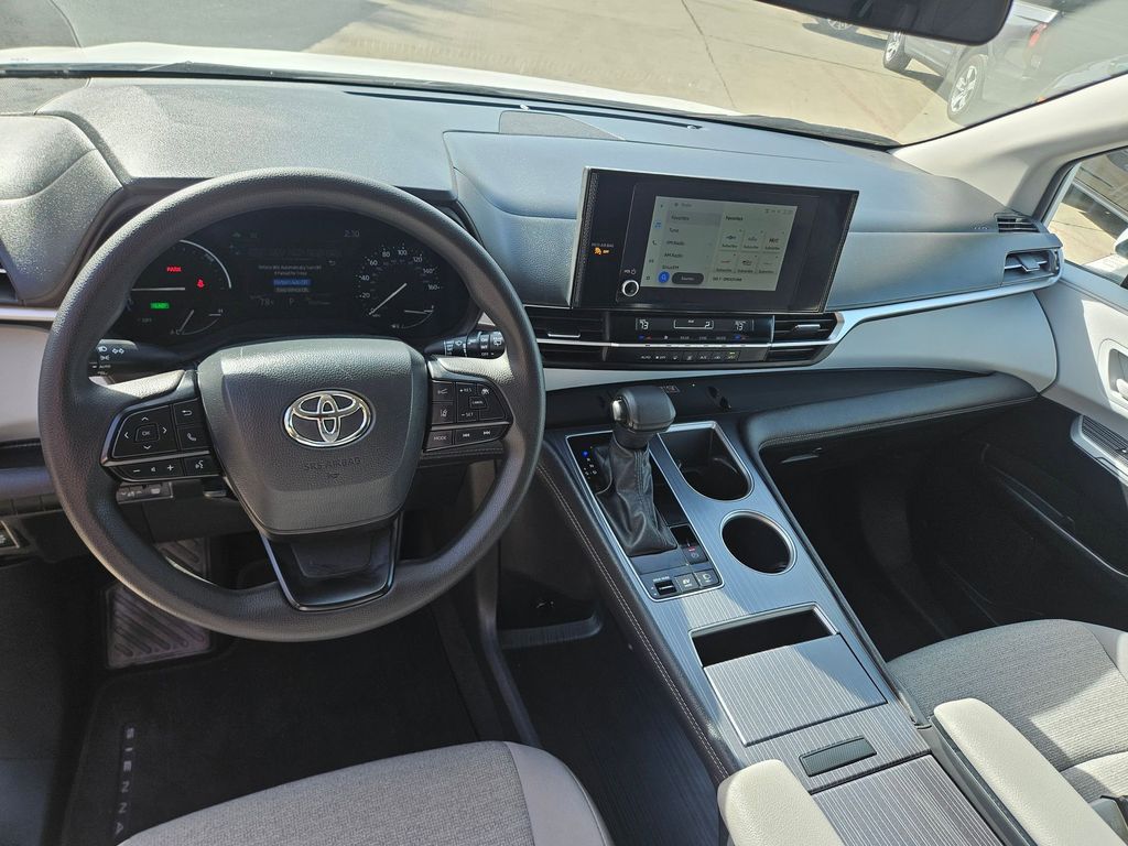 Thumbnail: 2025 Toyota Sienna - 16