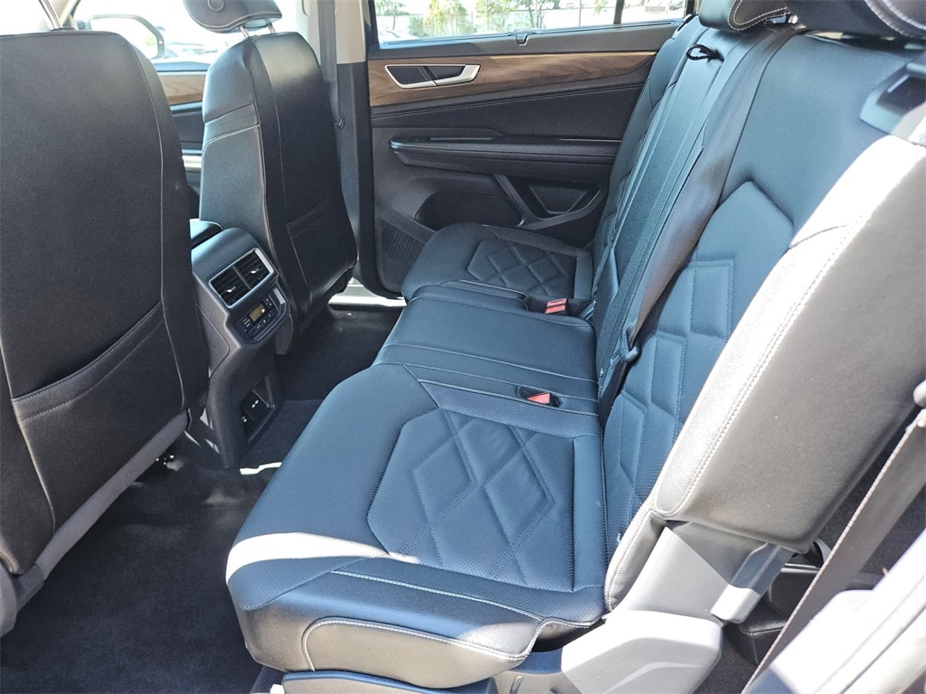 Thumbnail: 2025 Volkswagen Atlas - 23