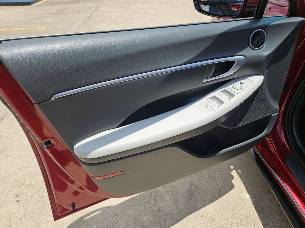 Thumbnail: 2025 Hyundai Sonata - 11