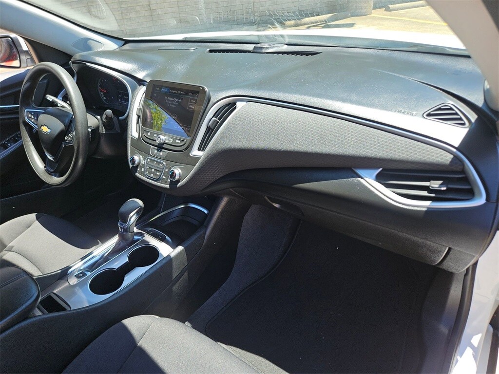 Thumbnail: 2024 Chevrolet Malibu - 31