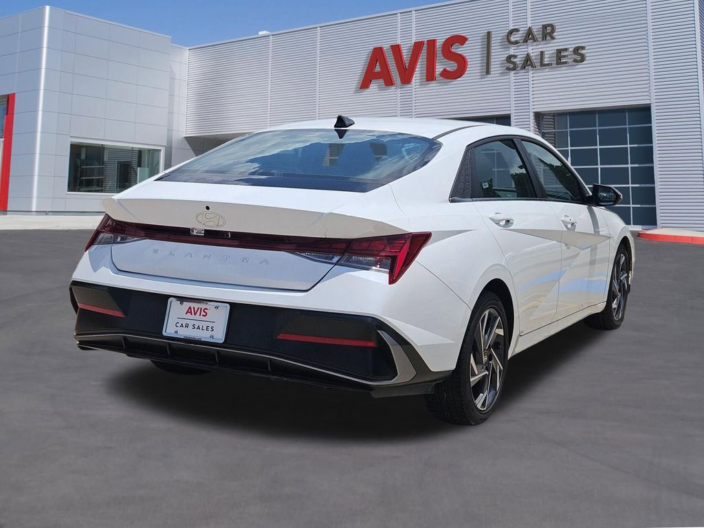Thumbnail: 2025 Hyundai Elantra - 6