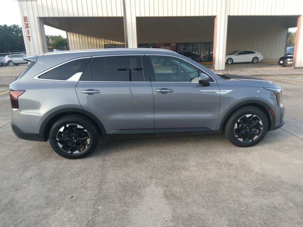Thumbnail: 2024 Kia Sorento - 7
