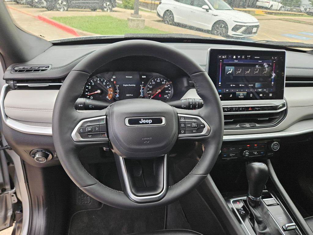 Thumbnail: 2025 Jeep Compass - 17