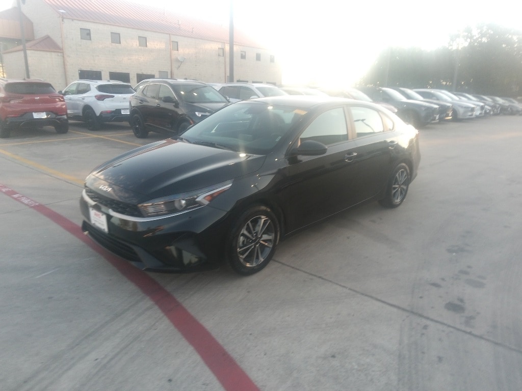 Thumbnail: 2024 Kia Forte - 1