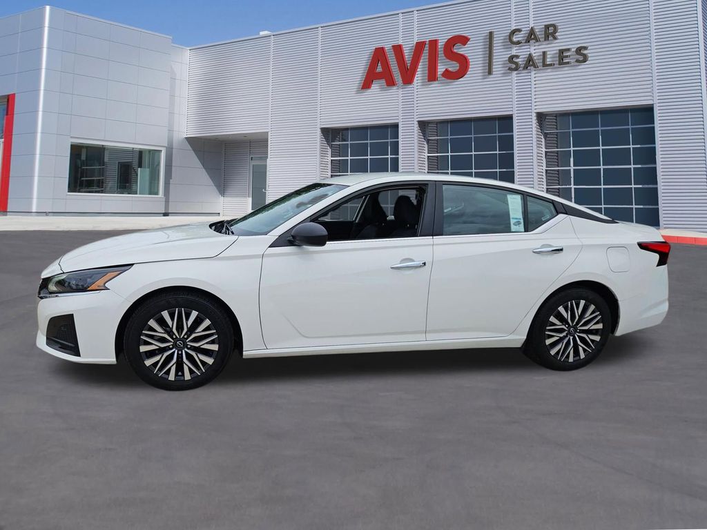 Thumbnail: 2025 Nissan Altima - 2