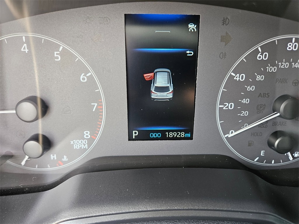 Thumbnail: 2025 Toyota Corolla Cross - 18