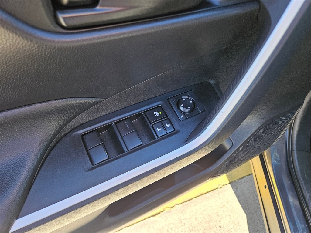 Thumbnail: 2025 Toyota RAV4 - 16