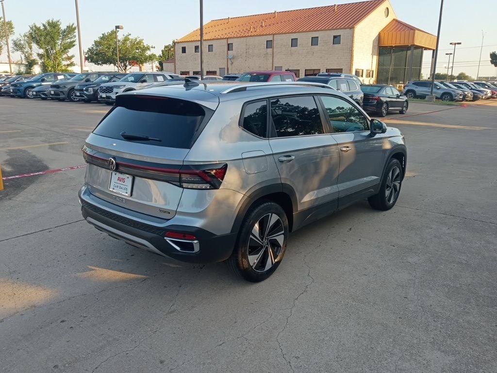 Thumbnail: 2025 Volkswagen Taos - 7
