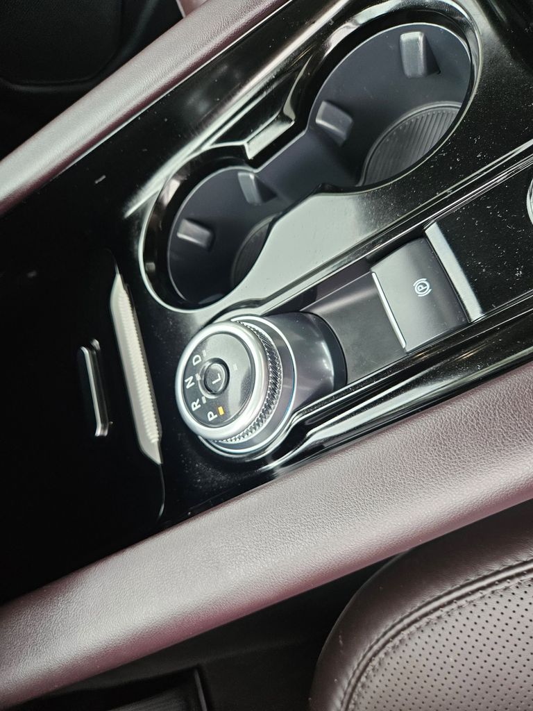 Thumbnail: 2025 Ford Explorer - 28