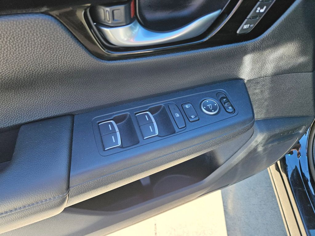 Thumbnail: 2025 Honda CR-V - 15