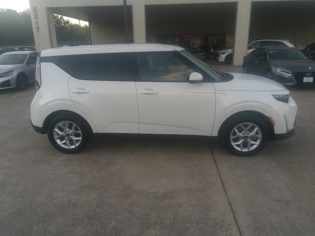 Thumbnail: 2024 Kia Soul - 7